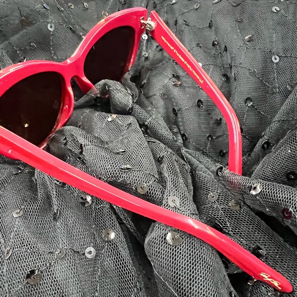 DIFF Eyewear inspired by Marilyn Monroe. Red , cat eye sunglasses w/ case - Picture 8 of 16